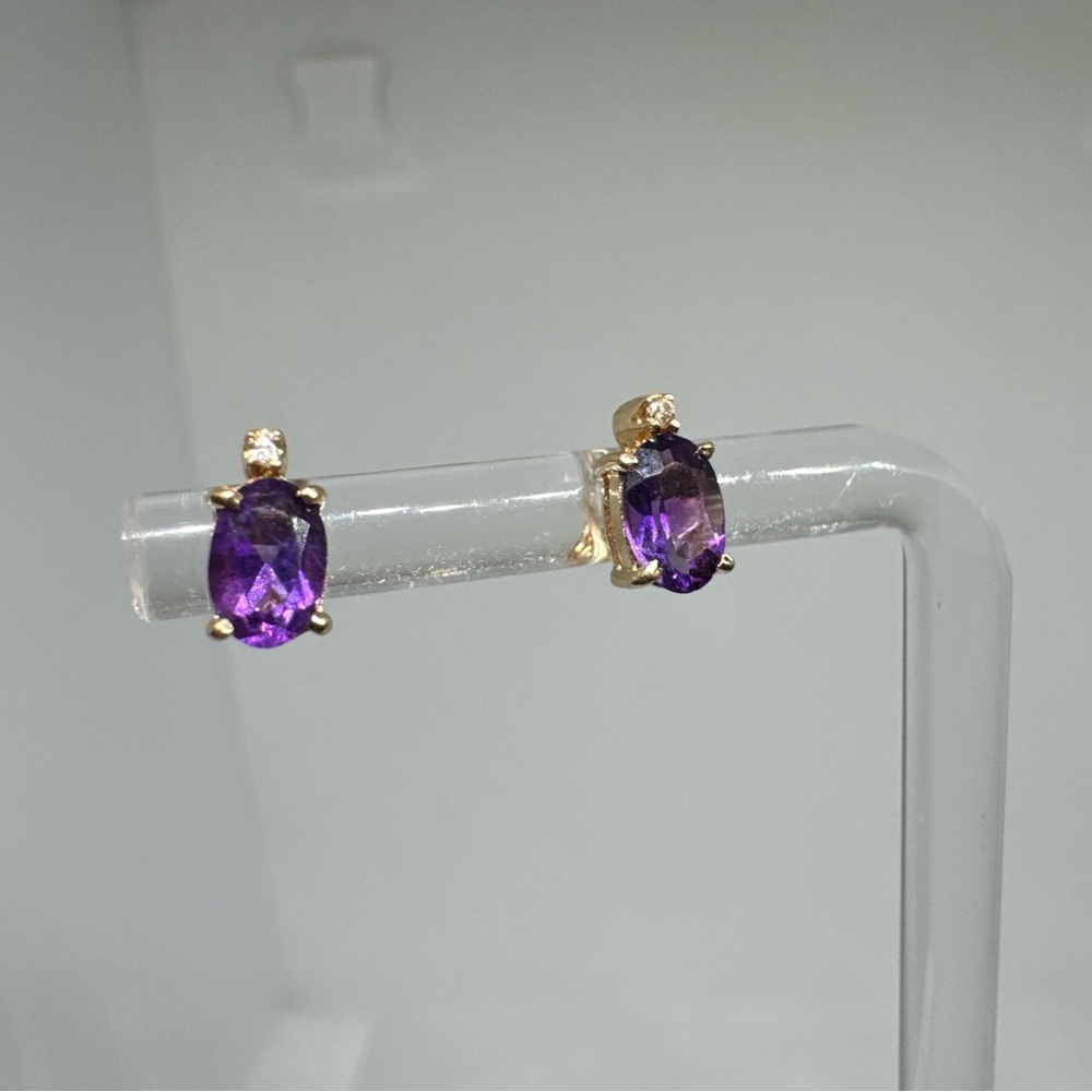 Beautiful 14k Yellow Gold Oval Amethyst and Diamond Stud Post Earrings